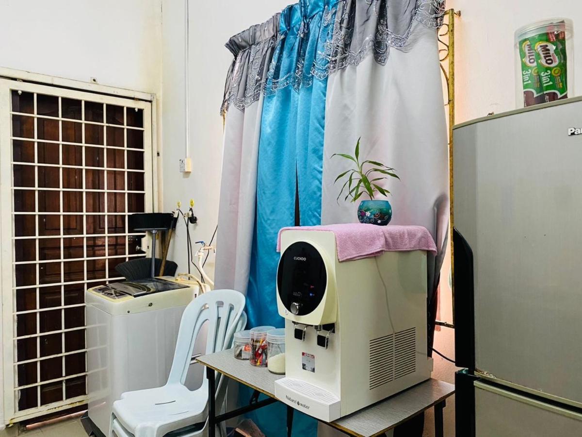 Homestay Ummi Kuala Terengganu Exterior photo