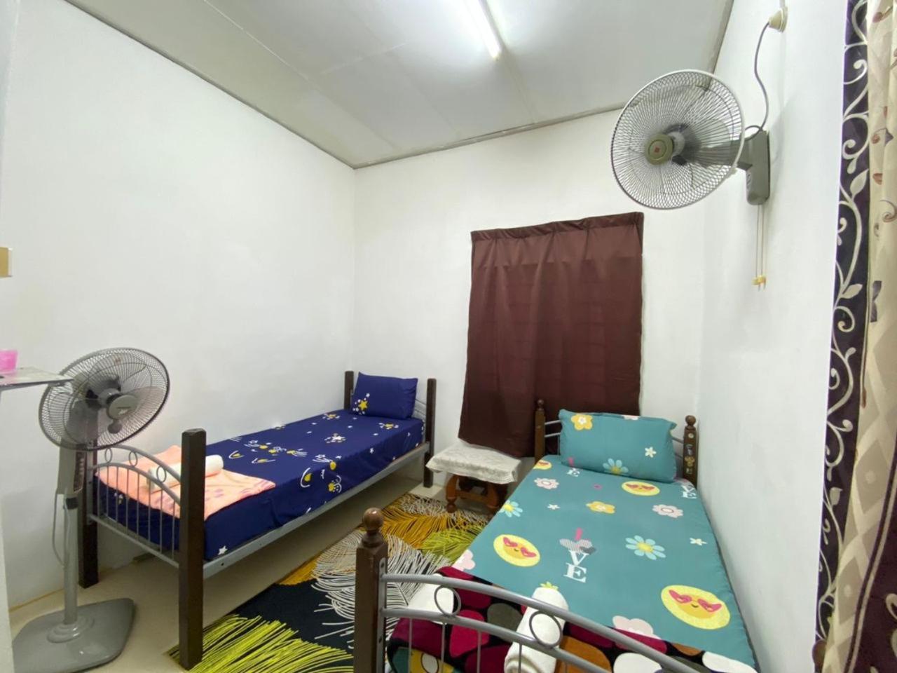 Homestay Ummi Kuala Terengganu Exterior photo